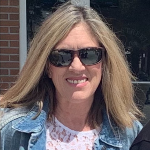 Meet your Posher, Pamela - Picture 2 of 6